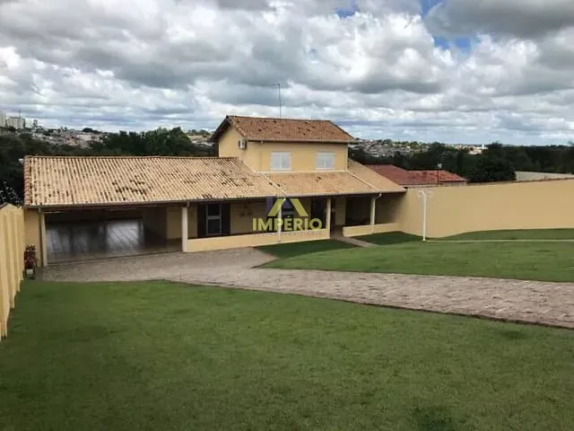 Casa com 1050m² 3 quartos e 4 banheiros, à venda, no bairro Condomínio Fechado Village Haras São Luiz em Salto