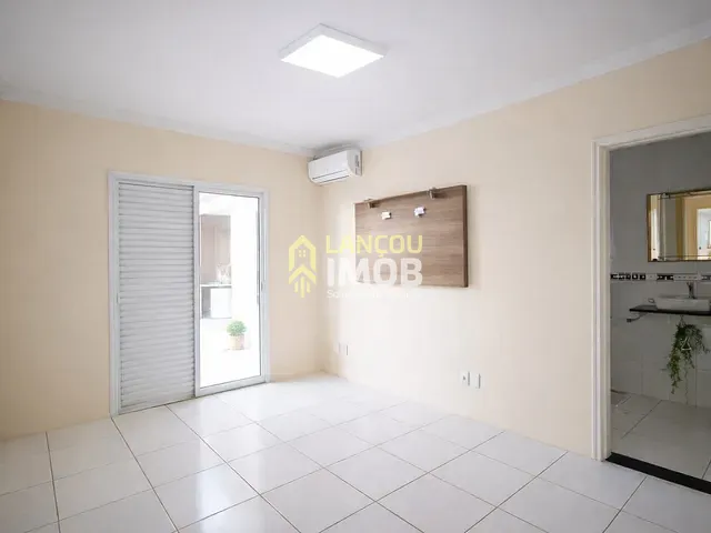 Casa com 353m² 4 quartos e 4 banheiros, à venda, no bairro Horto Santo Antonio em Jundiaí