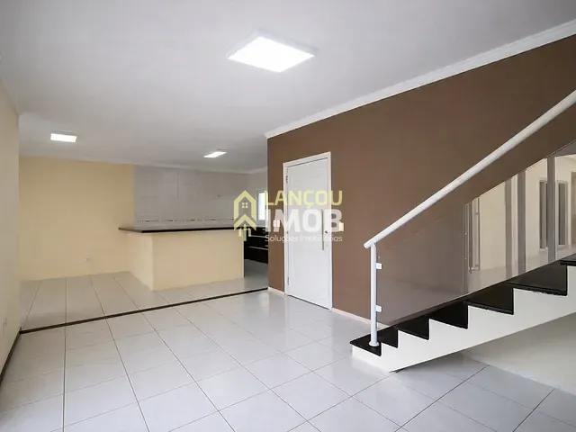 Casa com 353m² 4 quartos e 4 banheiros, à venda, no bairro Horto Santo Antonio em Jundiaí