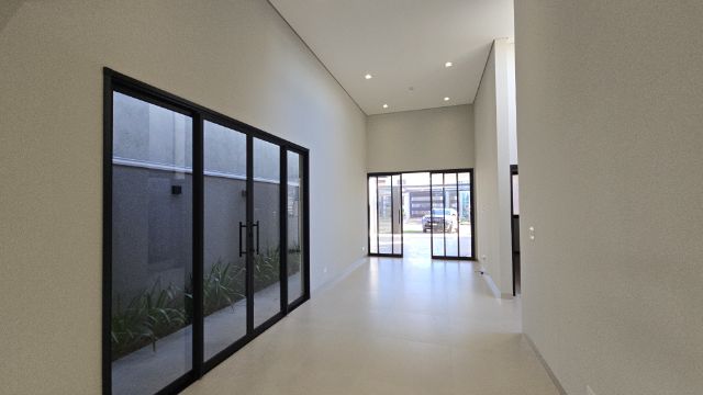 Casa com 200m² 3 quartos e 2 banheiros, à venda, no bairro Jardim Oriental em Maringá