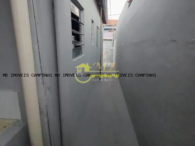 Casa com 300m² 6 quartos e 4 banheiros, à venda, no bairro Parque Dom Pedro II em Campinas