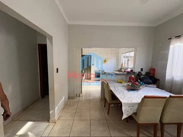 Casa com 480m² 3 quartos e 2 banheiros, à venda, no bairro Jardim Tropical II em Ituverava