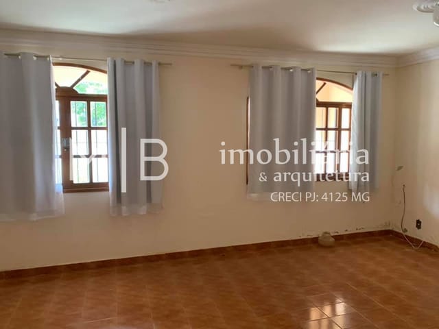 Casa com 264m² 3 quartos e 2 banheiros, à venda, no bairro TAQUARA PRETA em CATAGUASES