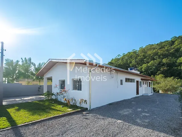 Casa com 659m² 3 quartos e 5 banheiros, à venda, no bairro Paciência em Itajaí