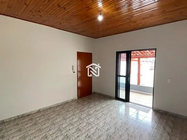 Casa com 563m² 2 quartos e 1 banheiro, para alugar, no bairro Setor Serrano I em Paraíso do Tocantins
