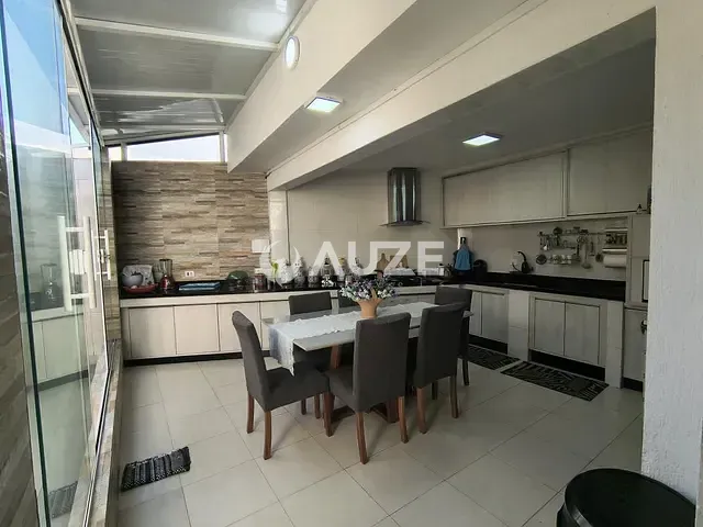 Casa com 133m² 3 quartos e 1 banheiro, à venda, no bairro Xaxim em Curitiba