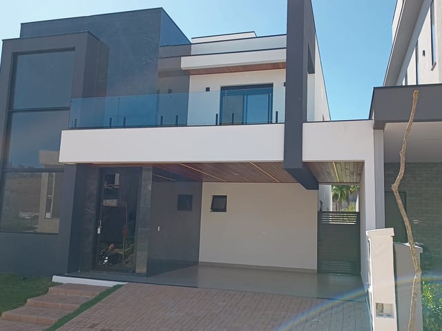 Casa com 348m² 4 quartos e 5 banheiros, à venda, no bairro Loteamento Brisas do Lago em Jundiaí