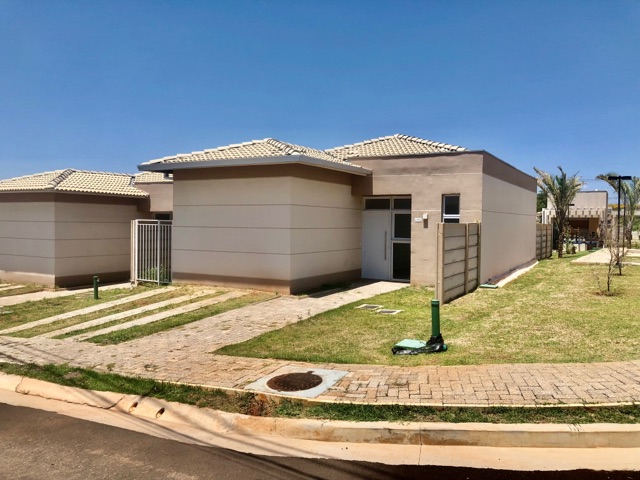 Casa 3 quartos e 3 banheiros, para alugar, no bairro Parque dos Novos Estados em Campo Grande