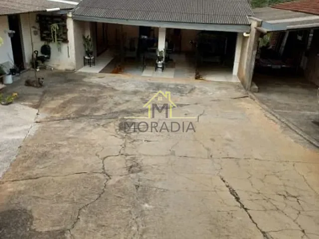 Casa com 618m² 3 quartos e 2 banheiros, à venda, no bairro Polo Industrial em Guaxupé