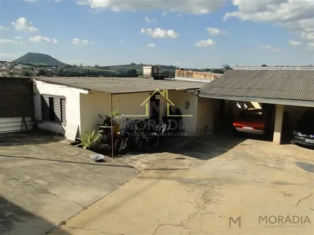 Casa com 618m² 3 quartos e 2 banheiros, à venda, no bairro Vila Progresso em Guaxupé