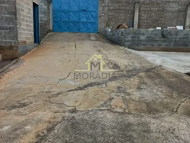 Casa com 618m² 3 quartos e 2 banheiros, à venda, no bairro Vila Progresso em Guaxupé