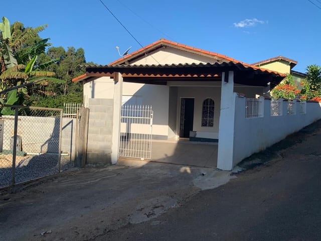 Casa com 700m² 2 quartos e 1 banheiro, à venda, no bairro Rodeio em Extrema