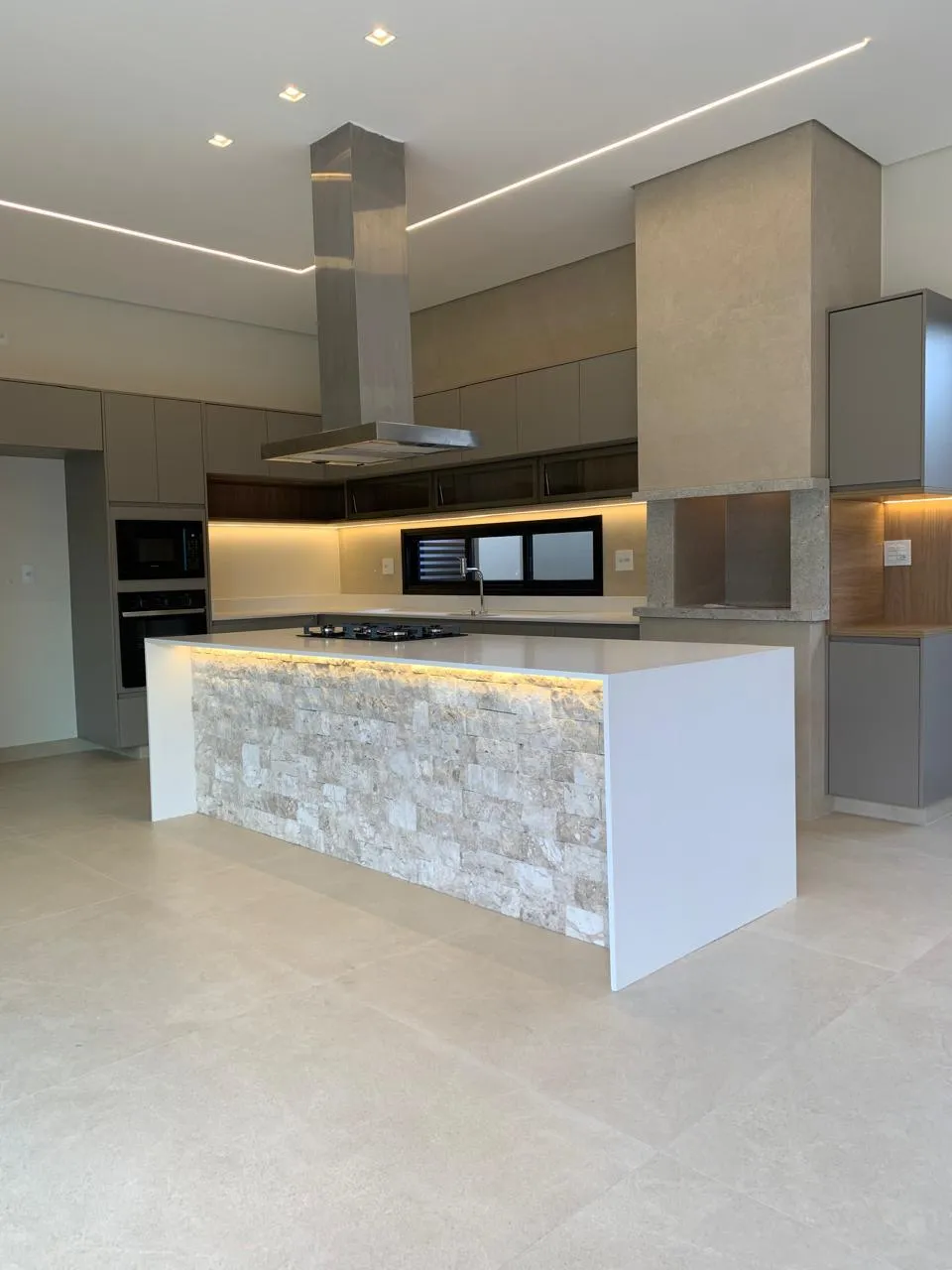 Casa, 3 quartos, 245 m² - Foto 4