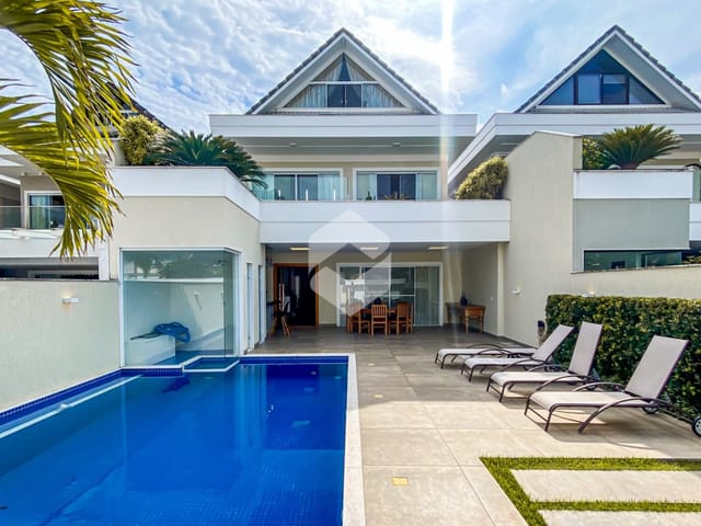 Casa com 320m² 4 quartos e 6 banheiros, à venda, no bairro Barra da Tijuca em Rio de Janeiro