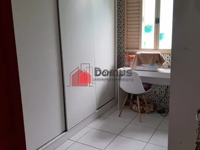 Casa com 148m², à venda, no bairro Piracangaguá (Chácara Flórida) em Taubaté