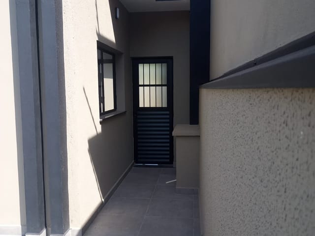 Casa 2 quartos e 2 banheiros, à venda, no bairro Central Park II em Capela do Alto