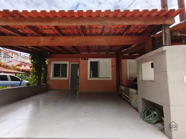 Casa 2 quartos e 1 banheiro, à venda, no bairro Jardim Petrópolis em Cotia