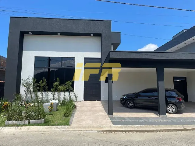 Casa 3 quartos e 5 banheiros, à venda, no bairro Condomínio Reserva em Ubatuba