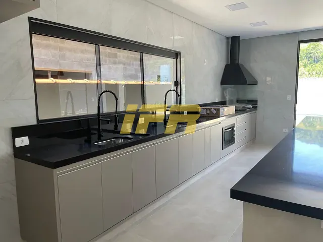 Casa 3 quartos e 5 banheiros, à venda, no bairro Condomínio Reserva em Ubatuba