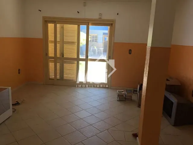 Casa 3 quartos e 3 banheiros, à venda, no bairro Três Vendas em Pelotas