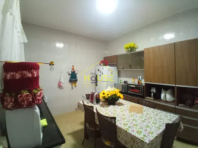 Casa com 236m² 3 quartos e 1 banheiro, à venda, no bairro Parque bentivi em Valentim Gentil