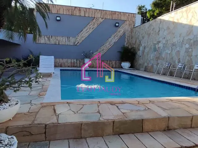 Casa com 600m² 3 quartos e 4 banheiros, à venda, no bairro Jardim das Américas em Cuiabá