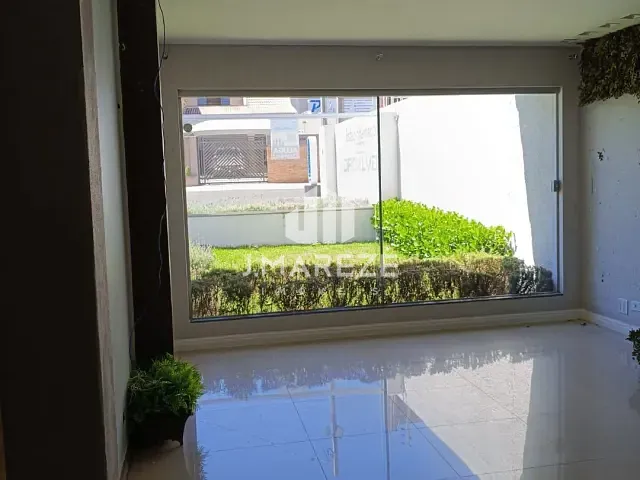 Casa para alugar, no bairro Centro em Apucarana