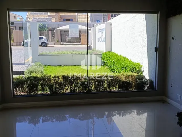 Casa para alugar, no bairro Centro em Apucarana