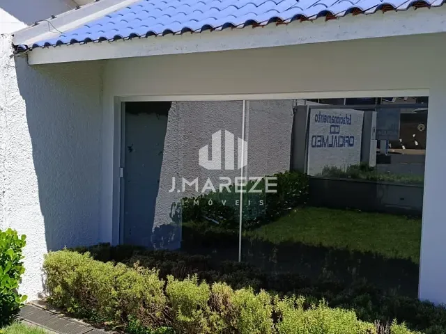 Casa para alugar, no bairro Centro em Apucarana