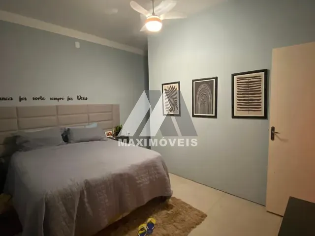 Casa com 180m² 3 quartos e 2 banheiros, à venda, no bairro JK em Araçuaí