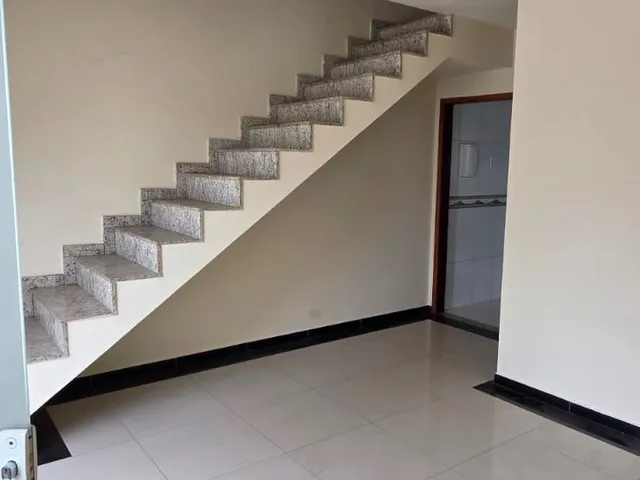 Casa 2 quartos e 1 banheiro, à venda, no bairro Cidade Praiana em Rio das Ostras