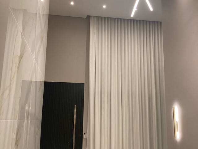 Casa com 360m² 3 quartos e 5 banheiros, à venda, no bairro Loteamento Brisas do Lago em Jundiaí
