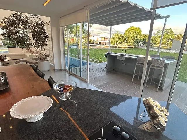 Casa com 602m² 4 quartos e 6 banheiros, à venda, no bairro Aldeia dos Camarás em Camaragibe