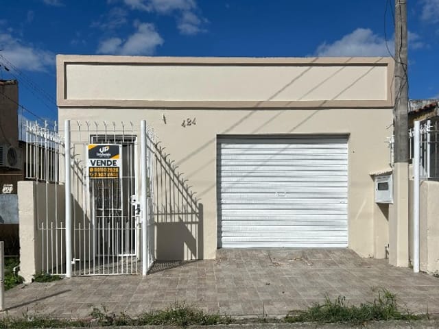 Casa com 216m² 4 quartos e 2 banheiros, à venda, no bairro Fragata em Pelotas