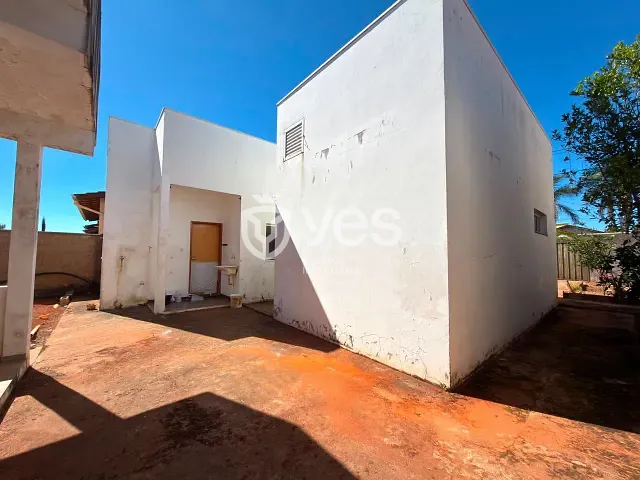 Casa 2 quartos e 1 banheiro, à venda, no bairro Jardim Europa em Araxá