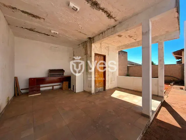 Casa 2 quartos e 1 banheiro, à venda, no bairro Jardim Europa em Araxá
