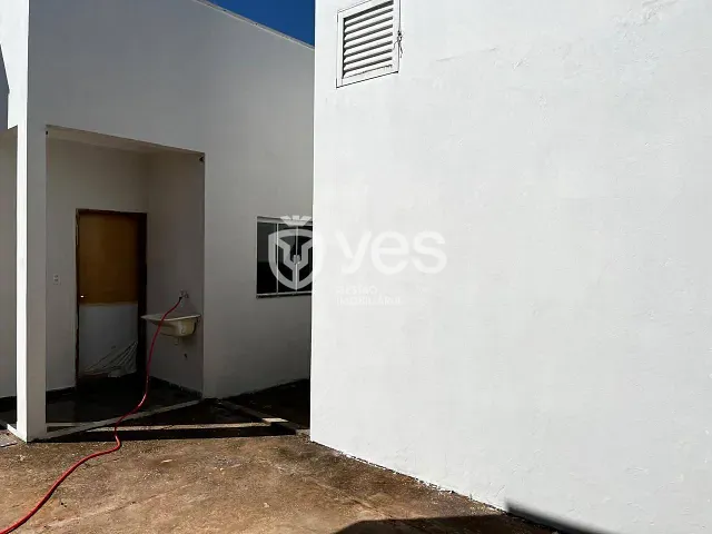 Casa 2 quartos e 1 banheiro, à venda, no bairro Jardim Europa em Araxá