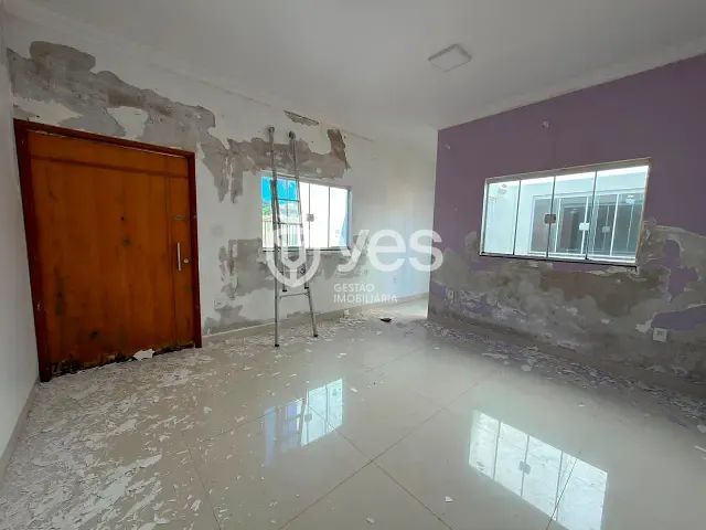 Casa 2 quartos e 1 banheiro, à venda, no bairro Jardim Europa em Araxá