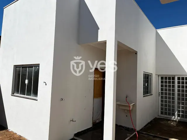 Casa 2 quartos e 1 banheiro, à venda, no bairro Jardim Europa em Araxá