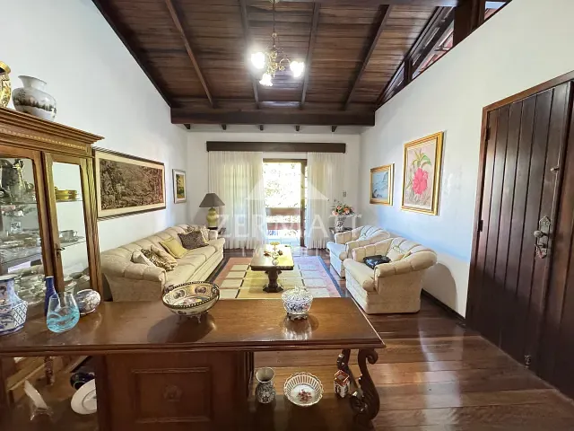 Casa com 634m² 3 quartos e 4 banheiros, à venda, no bairro Itoupava Seca em Blumenau