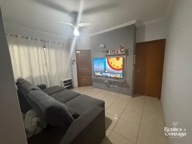 Casa 3 quartos e 2 banheiros, à venda, no bairro Jardim Dias I em Maringá