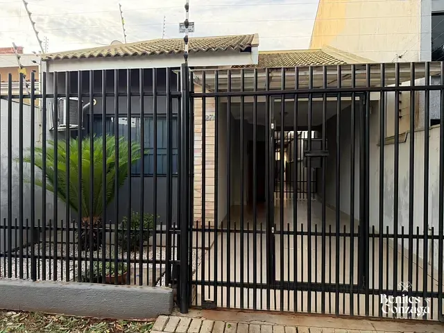 Casa 3 quartos e 2 banheiros, à venda, no bairro Jardim Dias I em Maringá
