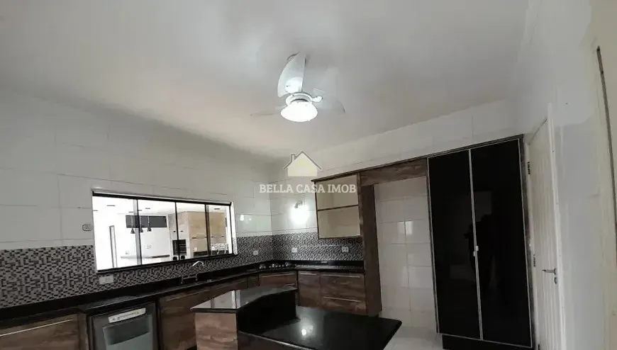 Casa, 3 quartos, 250 m² - Foto 23