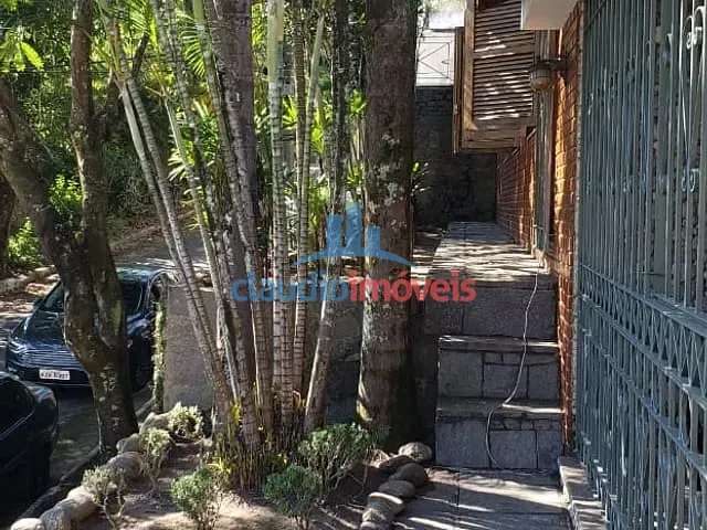 Casa 3 quartos e 3 banheiros, à venda, no bairro Santa Rosa em Barra Mansa
