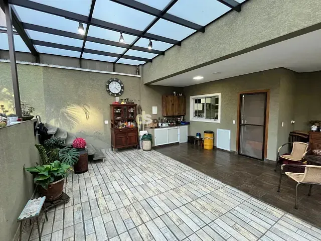 Casa com 400m² 4 quartos e 4 banheiros, à venda, no bairro Santa Teresinha em São Paulo