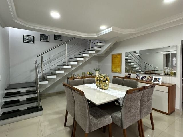 Casa com 357m² 3 quartos e 4 banheiros, à venda, no bairro Campo Limpo em Americana