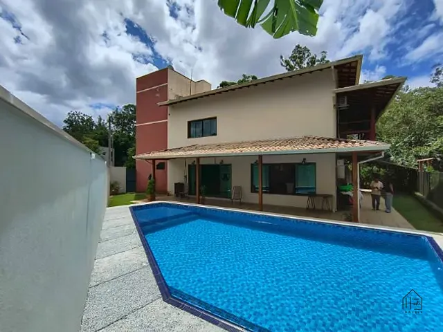 Casa com 510m² 4 quartos e 4 banheiros, à venda ou para alugar, no bairro Quinta dos Angicos em Cotia