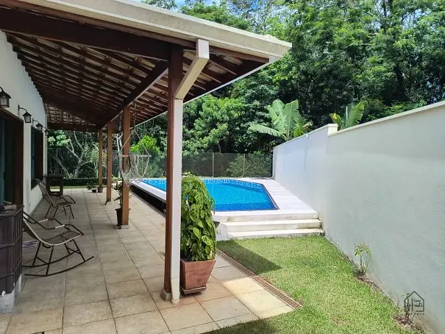 Casa com 510m² 4 quartos e 4 banheiros, à venda ou para alugar, no bairro Quinta dos Angicos em Cotia