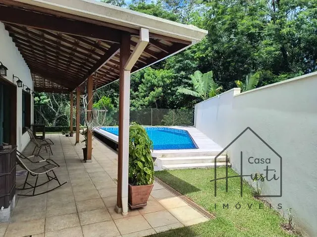 Casa com 510m² 4 quartos e 4 banheiros, à venda ou para alugar, no bairro Quinta dos Angicos em Cotia