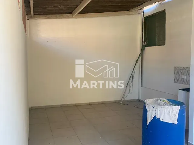 Casa 2 quartos e 1 banheiro, para alugar, no bairro Jardim Leônidas Moreira em São Paulo